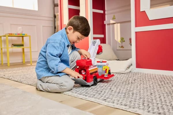 Paw Patrol Fire Rescue Rapid Reload Firetruck