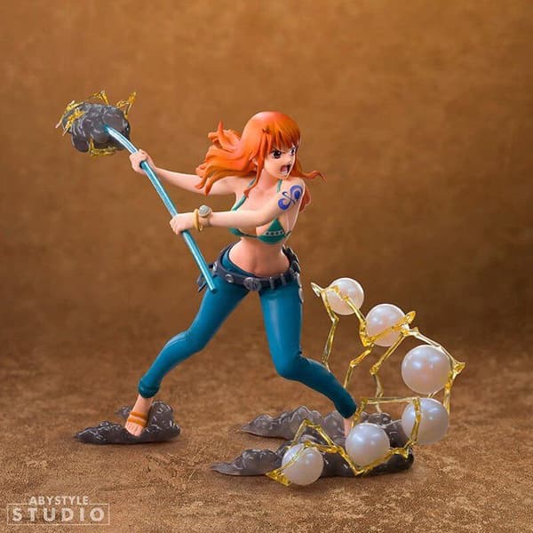 Figur föreställande Sfc - One Piece - Nami i Stridsläge
