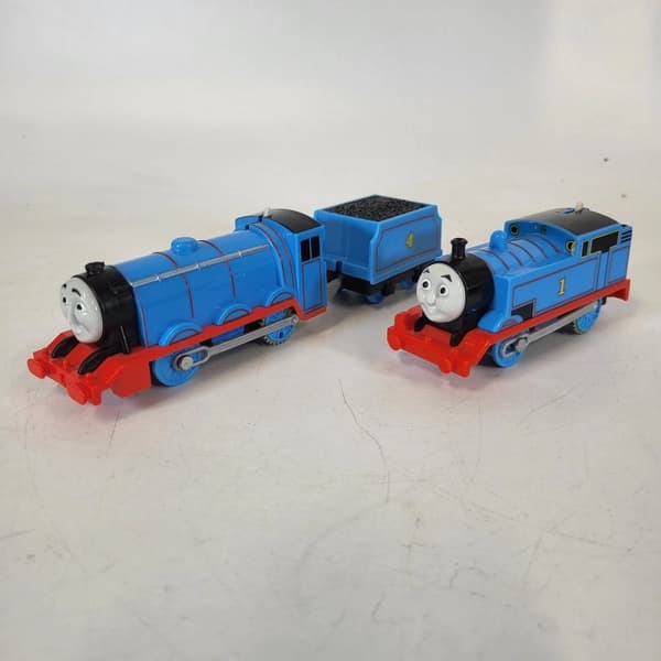 Fisher-Price Thomas & Friends Trackmaster Thomas & Gordon Train Set | CDON