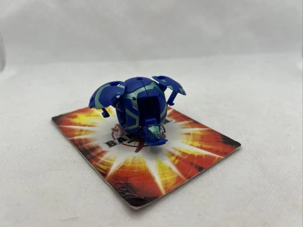 Bakugan Irisca Aquos - Très Rare - Série Gundalian Invaders Super Assault