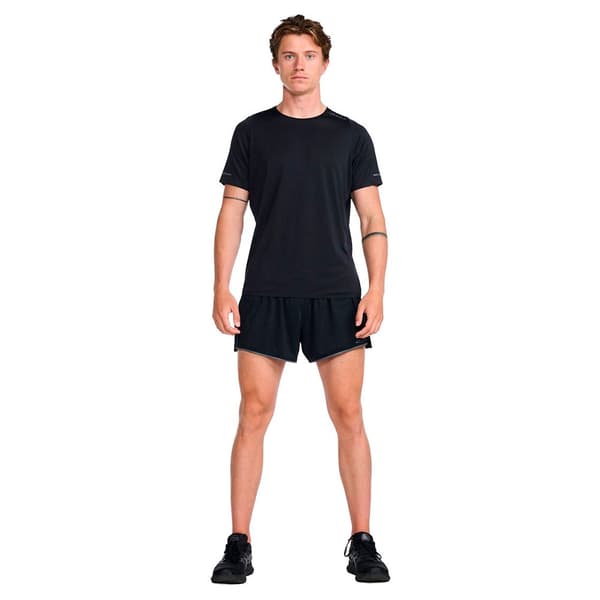 2xu Kortärmad T-shirt Light Speed Tech Svart XL Man