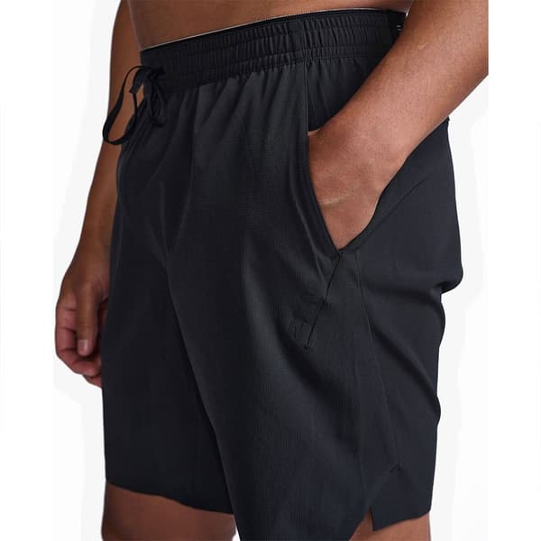 2xu Shortsit Motion 8 Inch Musta S Mies