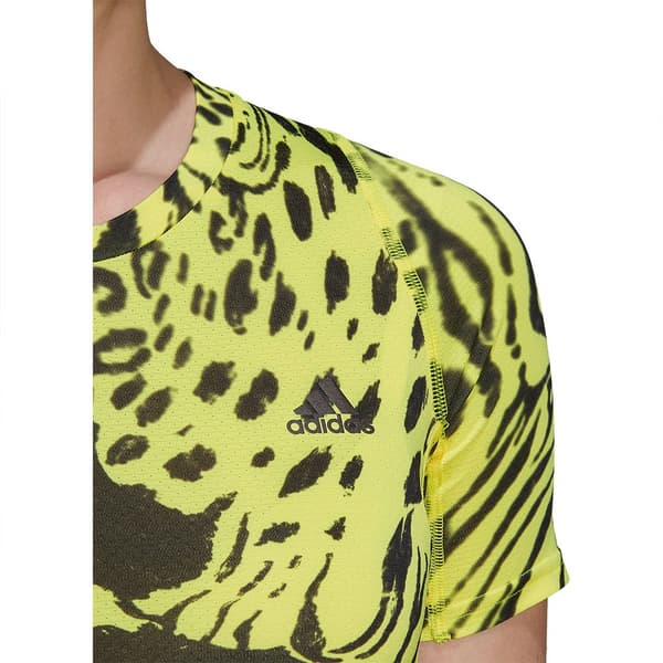 Adidas Kortärmad T-shirt Fast Aop Gul M Kvinna