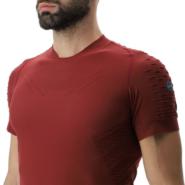 Uyn Kortärmad T-shirt Run Fit Röd M Man