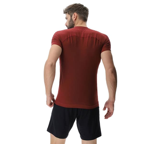 Uyn Kortärmad T-shirt Run Fit Röd M Man