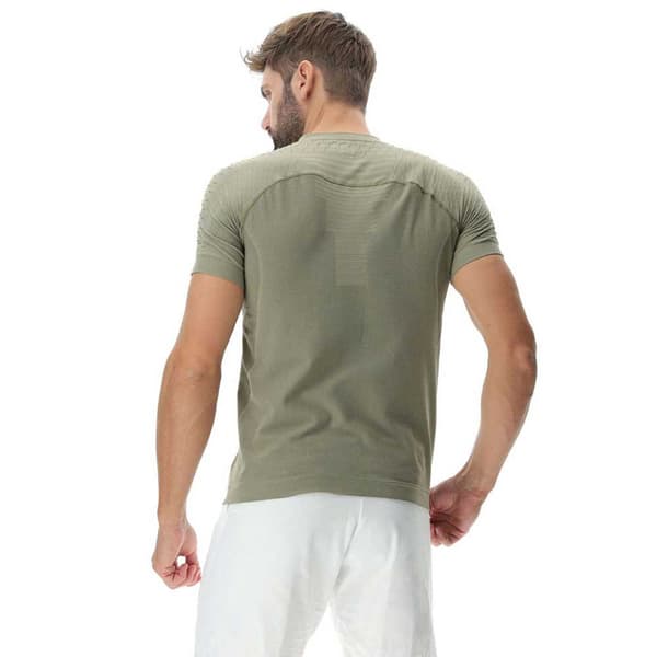 Uyn Kortärmad T-shirt Run Fit Grönt S Man
