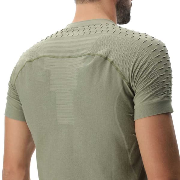 Uyn Kortärmad T-shirt Run Fit Grönt L Man
