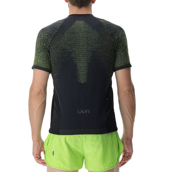 Uyn Kortärmad T-shirt Running Exceleration Aernet Svart M Man