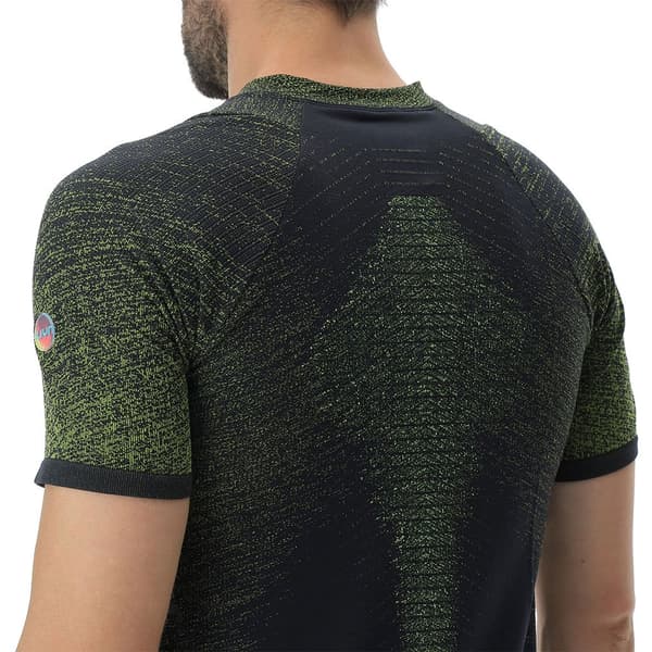 Uyn Kortärmad T-shirt Running Exceleration Grönt S Man