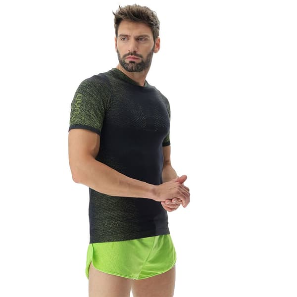 Uyn Kortärmad T-shirt Running Exceleration Grönt L Man