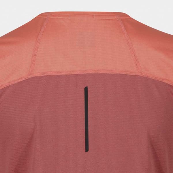 Inov8 Kortærmet T-shirt Performance  36 Kvinde