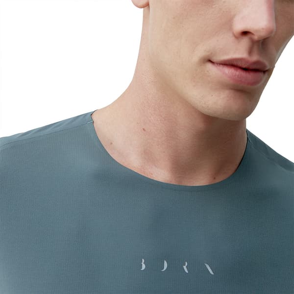 Born Living Yoga Vostok T-shirt Med Korta ärmar Blå S Man