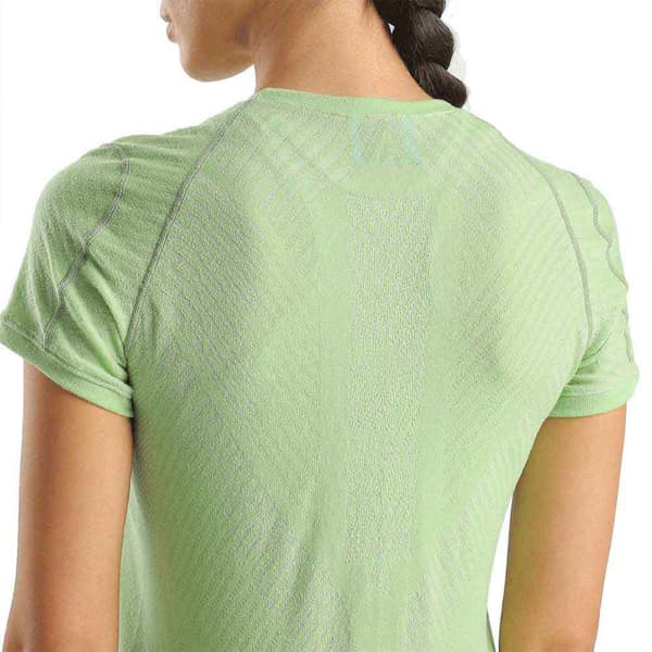 Uyn Hydrocross Regular Fit T-shirt Med Korte ærmer Grøn XS Kvinde