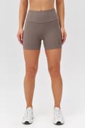 Miniatyrbild 2 av 6: Rough Radical Wellness andningsbara träningsshorts för fitness