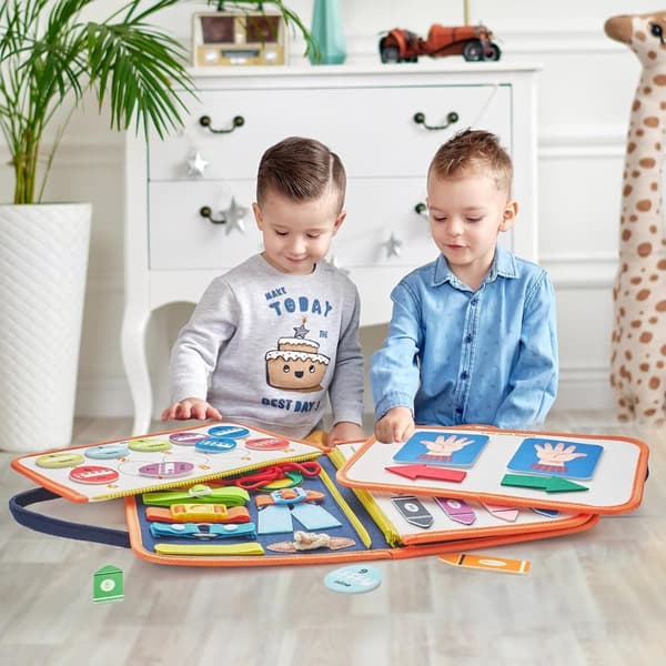 Lollanda Montessori Activity Board 1-4 år, Busy Board Montessori Toy – Rejselegetøj, 8 temaer og 20 Life Skills Montessori spil