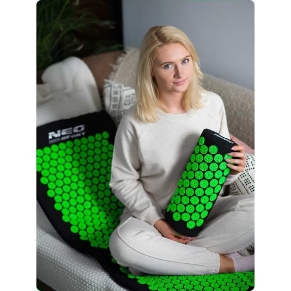 Neo-Sport NS-901 piikkiakupainantamatto, musta ja vihreä