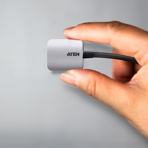 USB-C to VGA Adapter