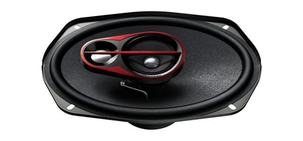 Pioneer TS-R6951S Kaiutin - Voimakas 3-teinen kaiutinjärjestelmä ylivoimaisella bassolla