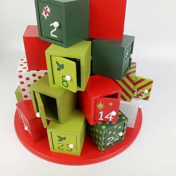 Återanvändbar Handtillverkad adventskalender i trä m 24lådor