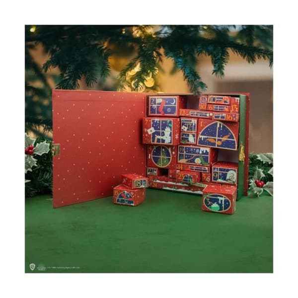 Harry Potter Cinereplicas Wizarding World Deluxe adventskalender 2023 - 24 pappersöverraskningar