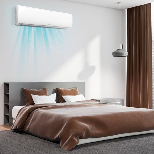 Cecotec 18000-BTU split air conditioner with heat pump, remote control, and LED display.
