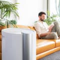 Miniatyrbild 5 av 5: Cecotec 20L/day dehumidifier with 4.5-litre removable tank and Wi-Fi control. 250 m3 coverage area, LED display, touch control, 12-hour timer and 2 s