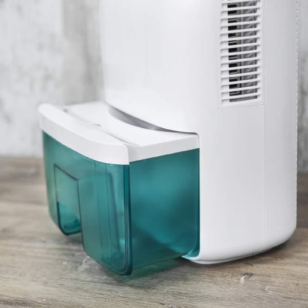 Cecotec Design Peltier dehumidifier with great dehumidification capacity of 750 ml/day. 2-litre transparent tank. Light indicator and maximum silence