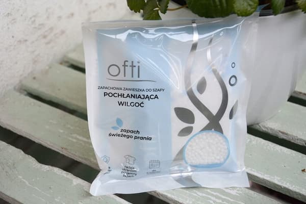 Bros kosteutta imevä henkari 100g Raikas ilma ja vaatteiden suoja