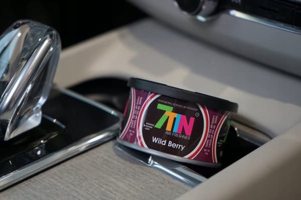 7TIN Wild Berry - auton ilmanraikastin tölkillä Autonhoitotuotteet