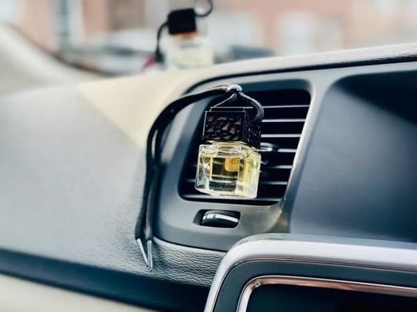 LEMONGRASS & GINGER Car Diffuser Air Freshener - Air Vent Clip Included