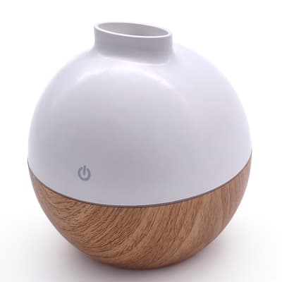 Ilmankostutin, aromidiffuusori LED -valolla, 130 ml