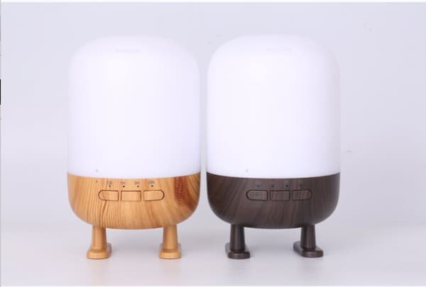 Luftfugter med højttaler og lampe, mørkt trædesign