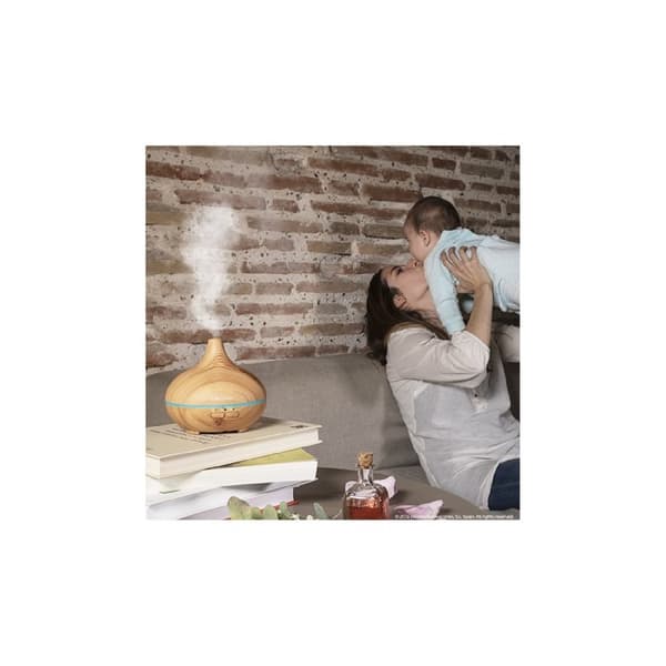 Cecotec Ultrasonic humidifier with aroma diffuser, up to 150-ml tank and 7 LED colours.