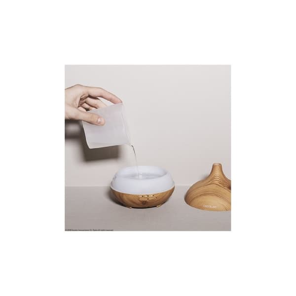 Cecotec Ultrasonic humidifier with aroma diffuser, up to 150-ml tank and 7 LED colours.