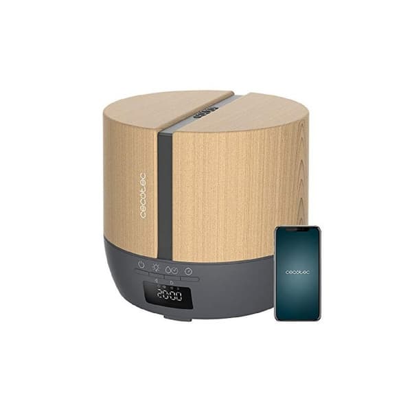 Cecotec Aroma diffuser with 500-ml tank, display, speakers and Bluetooth control.