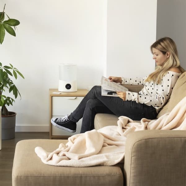 Cecotec 260-ml/h water humidifier for 40 m² and 3.2-litre tank. Display, remote control, touch control, 3 speed settings, timer, and adjustable humid
