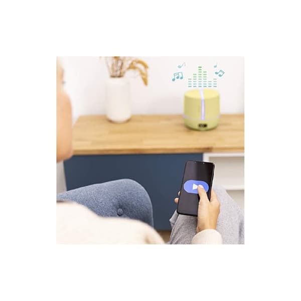 Cecotec Aroma diffuser with 500-ml tank, display, speakers and Bluetooth control.