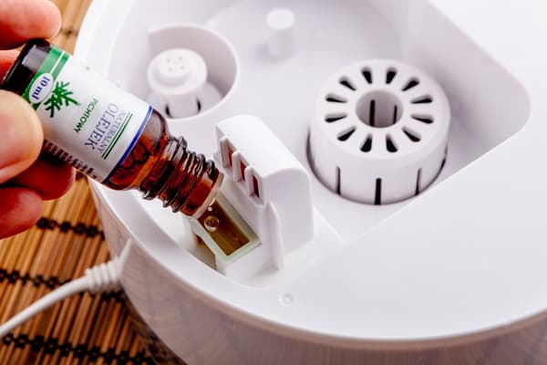 ELDOM NU20 ilmankostutin aromaterapiatoiminnolla ja kosteusmittarilla