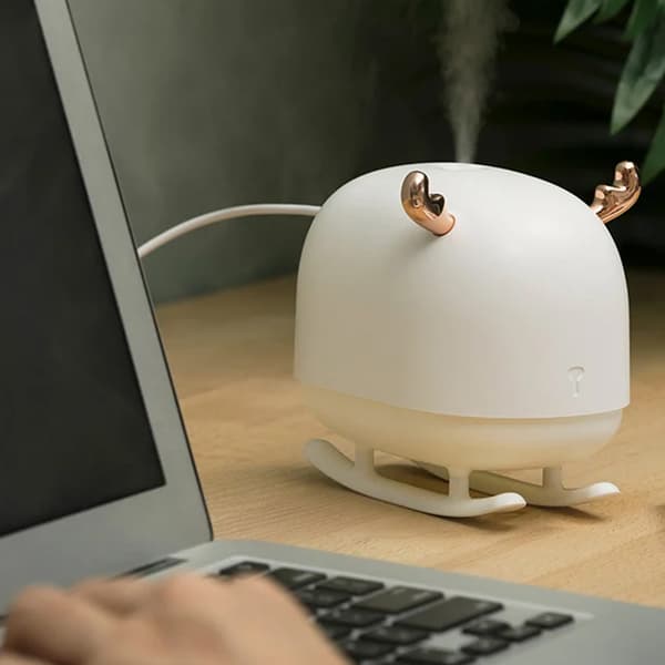 Beroligende luftfugter med LED i hjortedesign