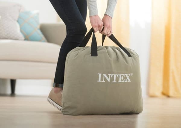 Intex 67768ND Full Comfort-Plush Airbed med indbygget pumpe 191x137x33cm