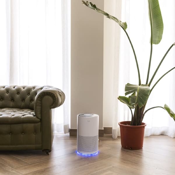 Cecotec Air purifier with 160 CADR, triple filtering system with high-efficiency filter and Wi-Fi control.