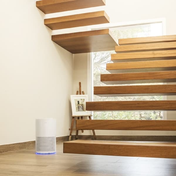 Cecotec Air purifier with 160 CADR, triple filtering system with high-efficiency filter and Wi-Fi control.