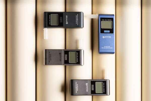 Oromed X12 PRO BLUE elektrokemisk alkometer