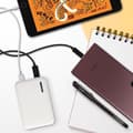 Miniatyrbild 4 av 4: Backup-batteri 5000mAh dubbelutgång USB-laddning Ultrakompakt Akashi vit