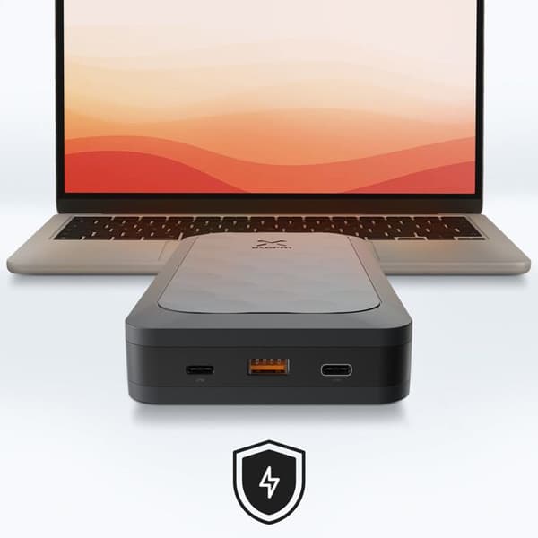 Externt batteri 45000mAh 67W 2x USB-C + USB-C LED-skärm Kompakt Xtorm Svart