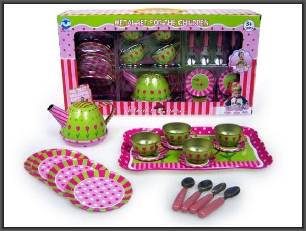 Tea set in 19el metal crate. HIPO