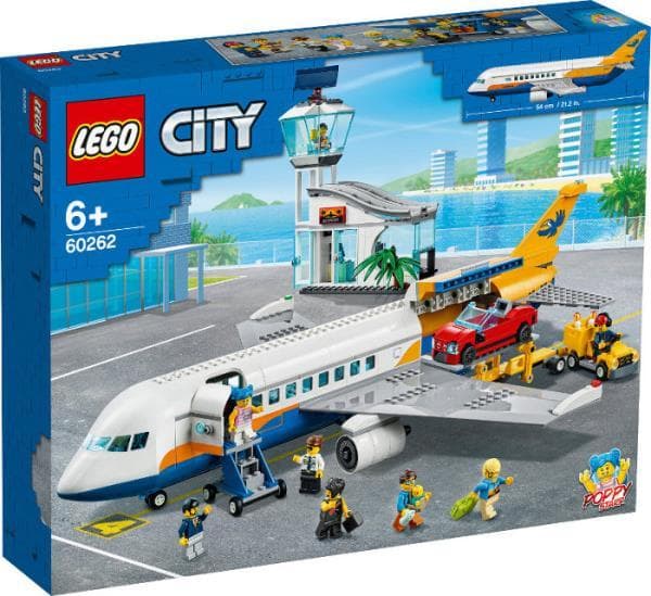 LEGO CITY 60262 Airliner p3
