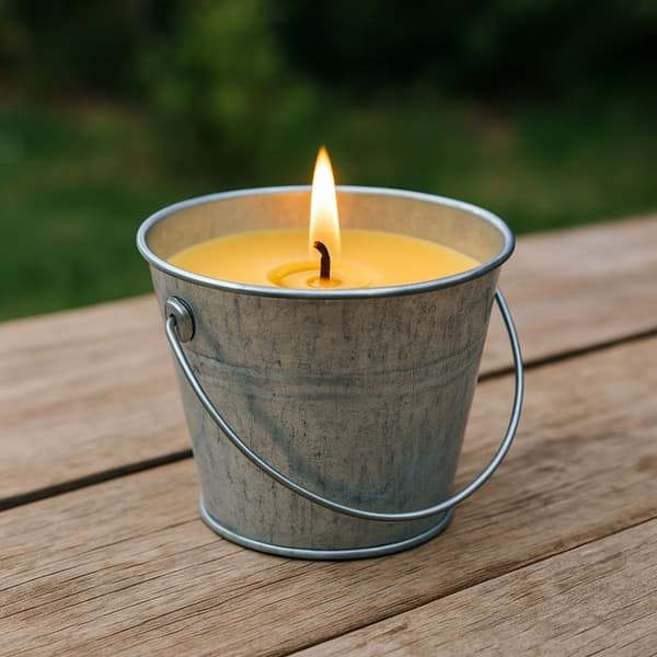 Utomhusavvisande Paket med 4 Citronella-ljus och Metallhink – 12 timmars varaktighet