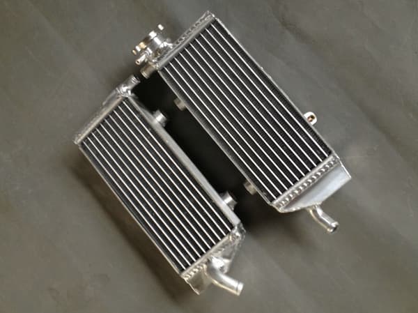 Aluminiumkøler til KTM 250/450/505 SX-F/SXF, Øget kølekapacitet, Holdbar konstruktion, Sømløs pasform