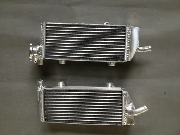 Aluminiumkøler til KTM 250/450/505 SX-F/SXF, Øget kølekapacitet, Holdbar konstruktion, Sømløs pasform